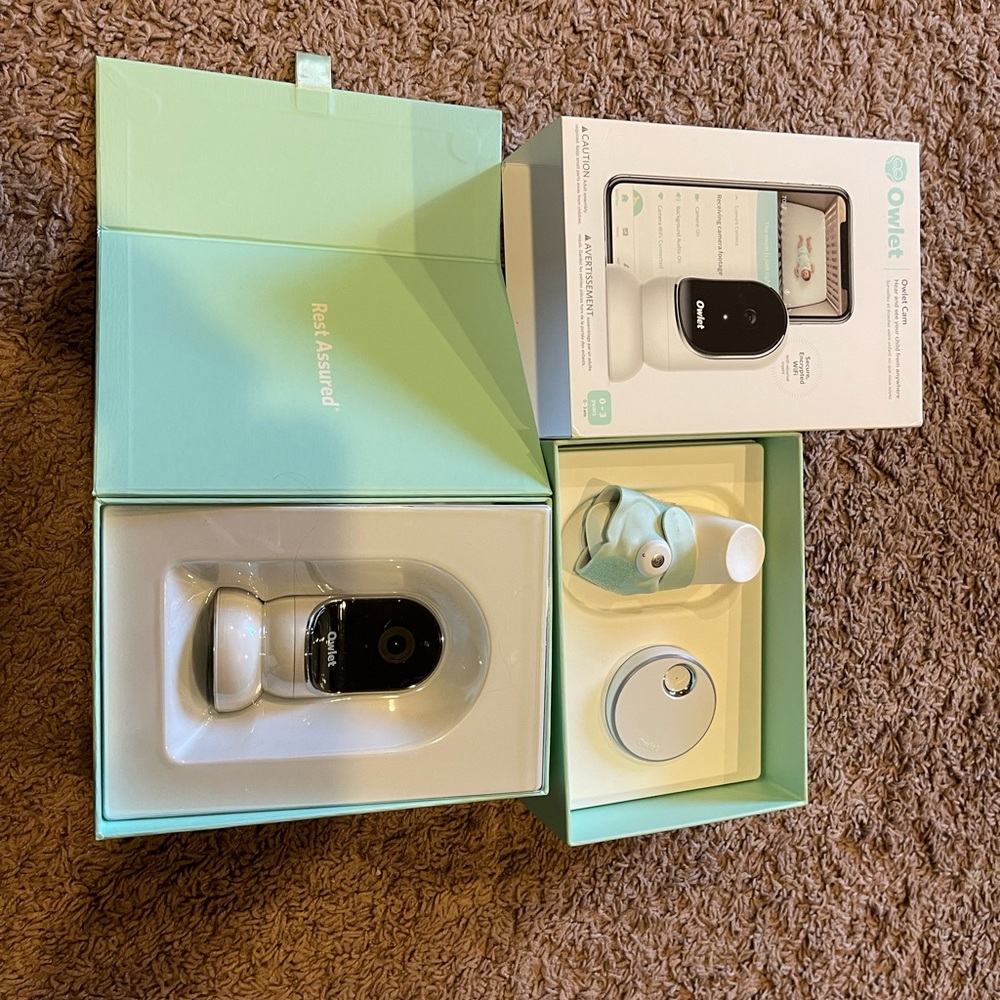 Owlet Baby Monitor Camera in White and Black